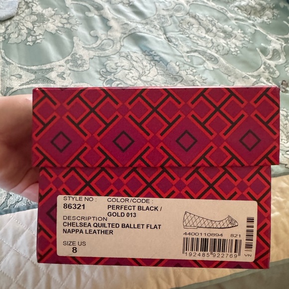 LIKE NEW TORY BURCH FLATS - Picture 4 of 9